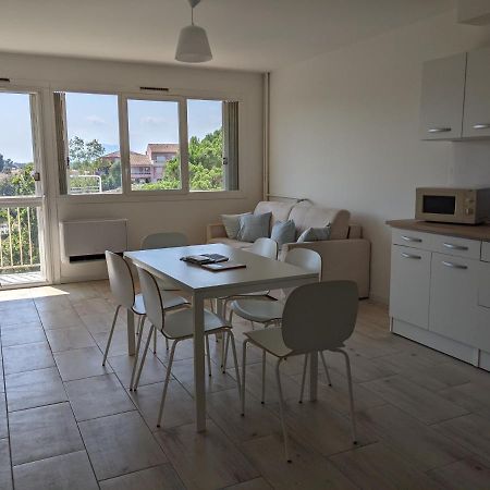 Superbe T2 Proche Des Plages Et Des Commerces Hyères Zewnętrze zdjęcie
