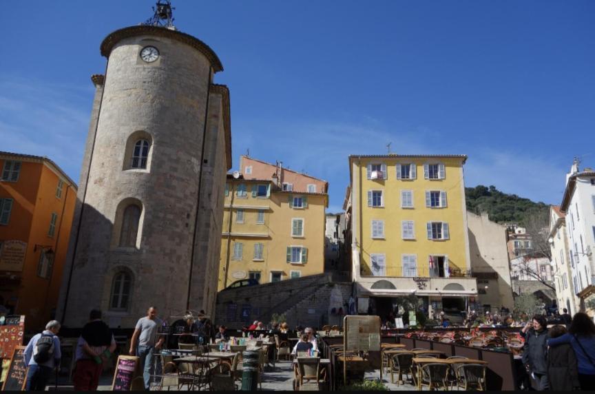 Superbe T2 Proche Des Plages Et Des Commerces Hyères Zewnętrze zdjęcie