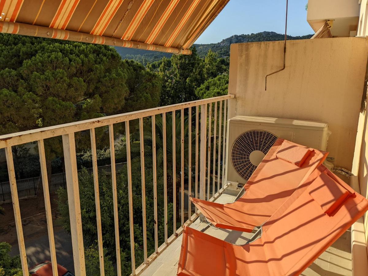 Superbe T2 Proche Des Plages Et Des Commerces Hyères Zewnętrze zdjęcie